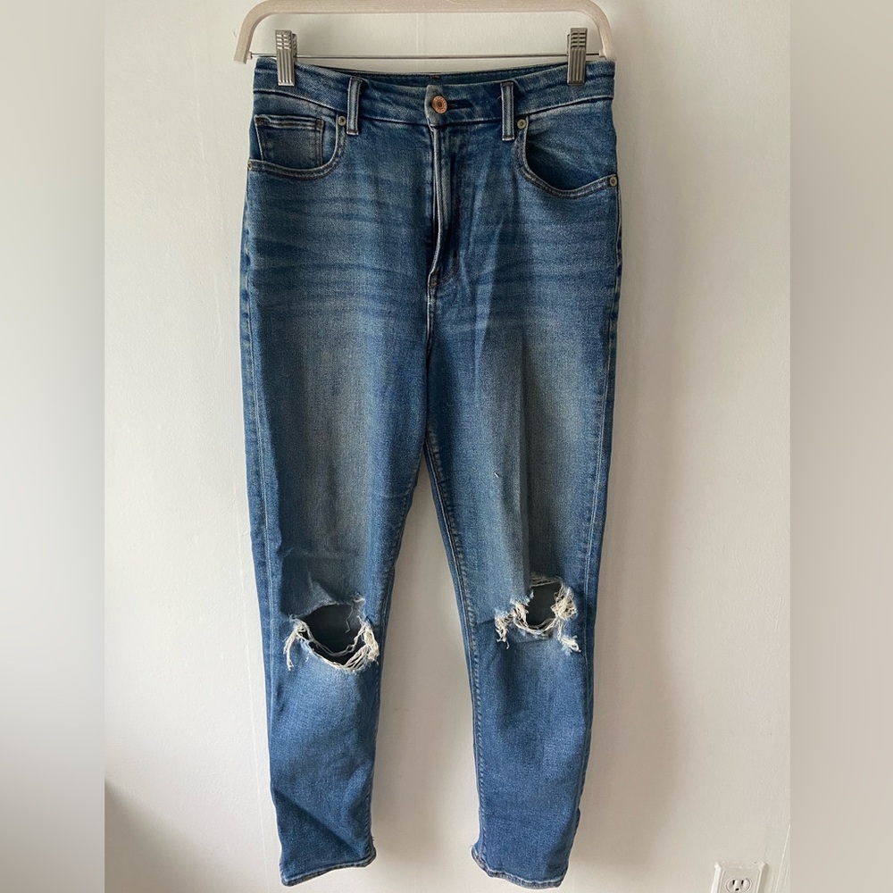 American Eagle size 2 mom jeans